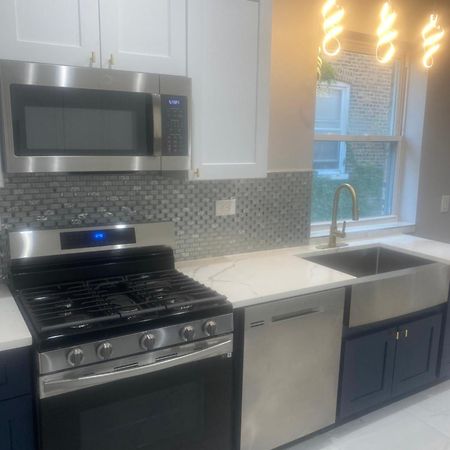Charming 5 Bedrooms 2 Bathrooms Chicago Exterior photo