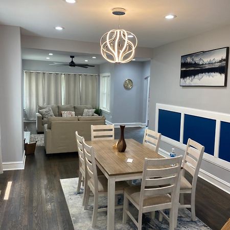 Charming 5 Bedrooms 2 Bathrooms Chicago Exterior photo